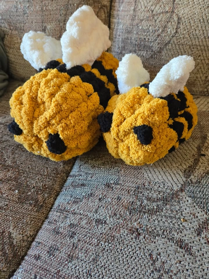 Hand Knit Bumble Bee Stuffies - photo 4