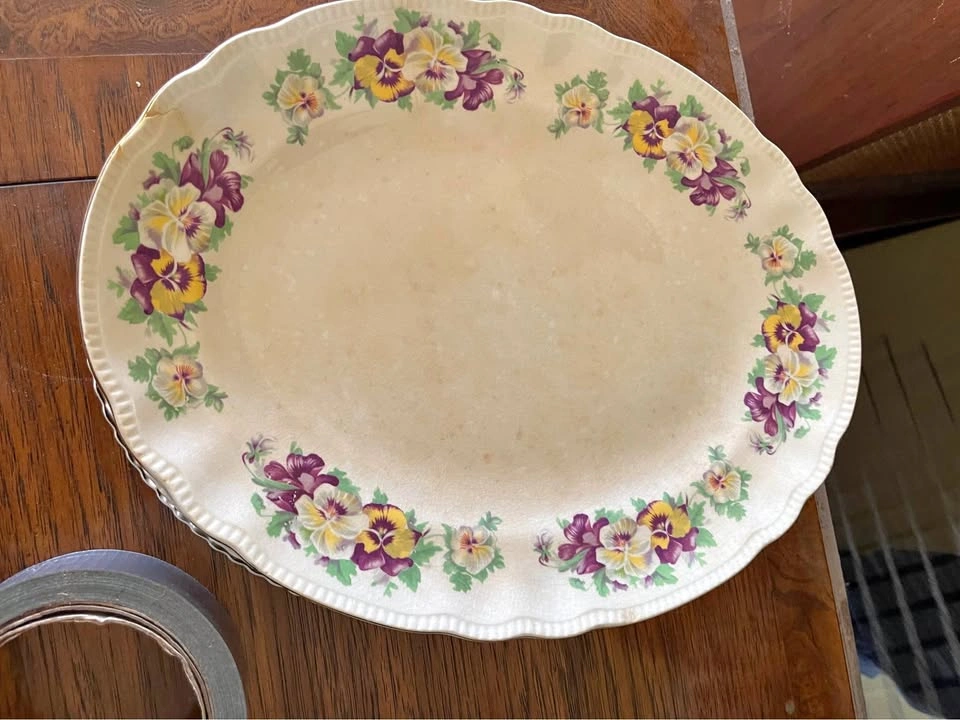 Platters vintage Johnson bros and sovereign