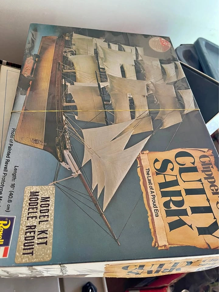 Model pirate ship