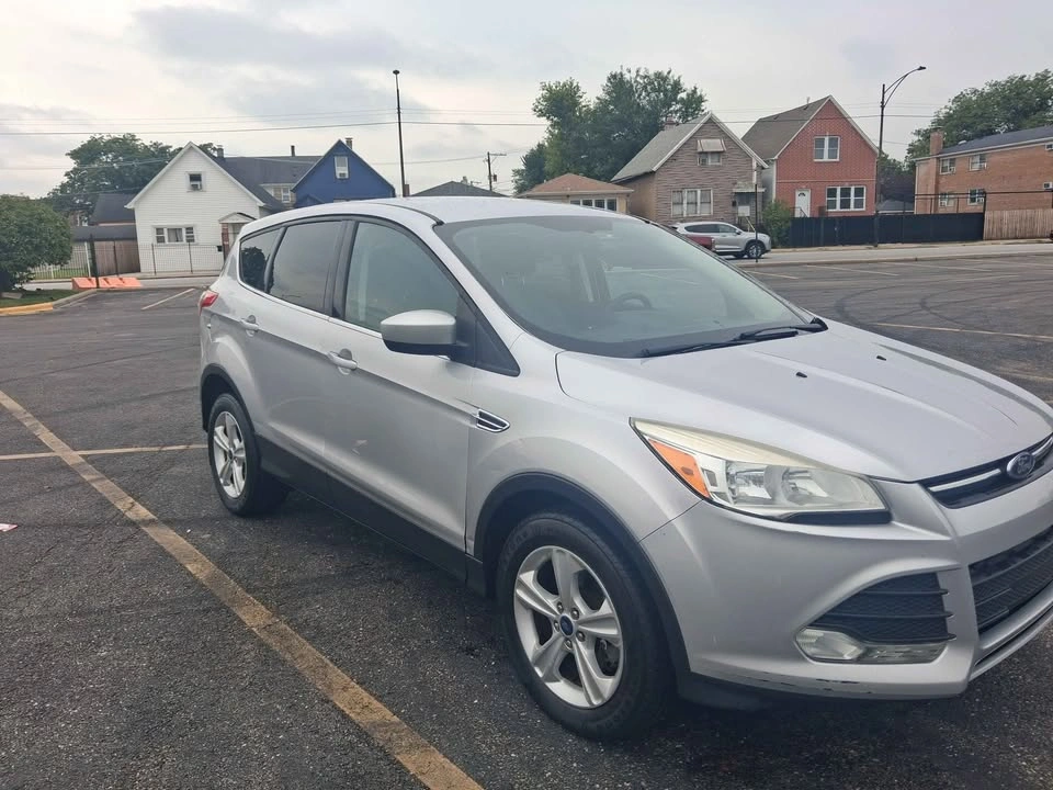 2013 Ford Escape · SE Sport SUV 4D - photo 2