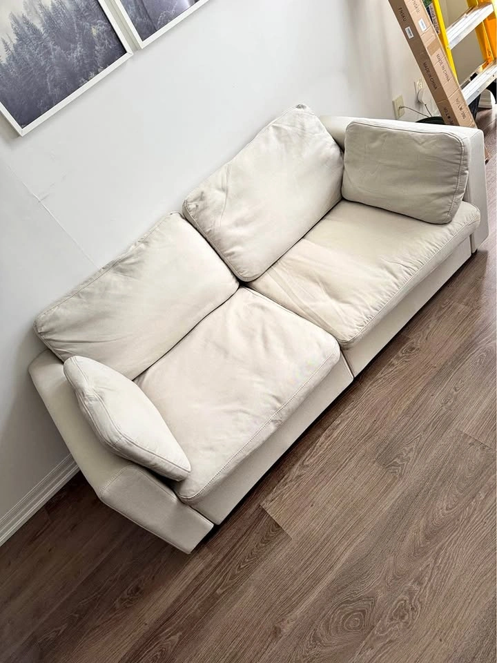 74 inch sofa (2–3 seater)