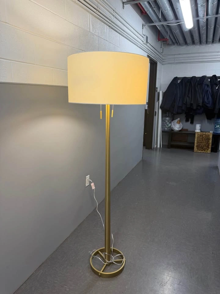 Ethan Allen floor lamp - photo 3
