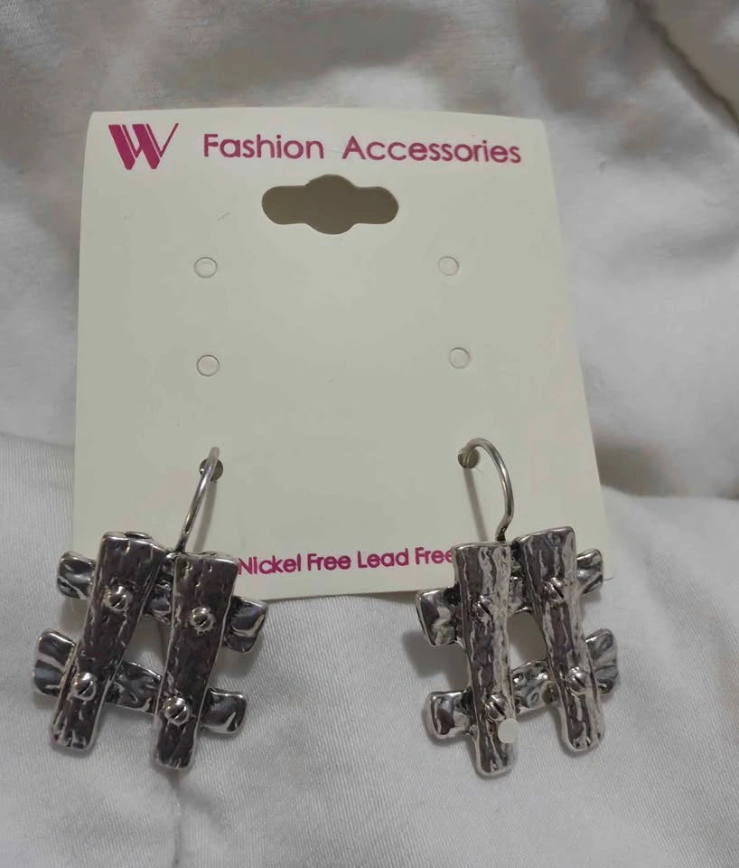 🏈 Silver-Tone Sledge or Hashtag Earrings - photo 2