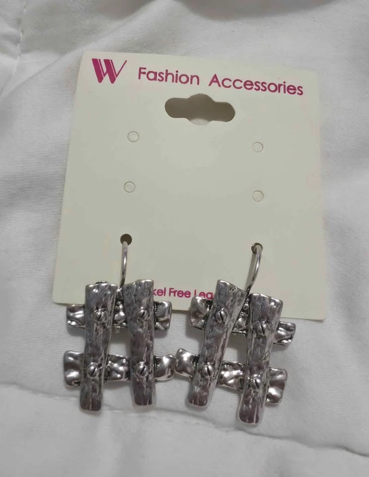 🏈 Silver-Tone Sledge or Hashtag Earrings - photo 4