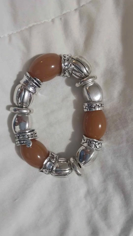 🏈 Chunky Silver and Brown Beaded Stretch Bracelet - photo 3