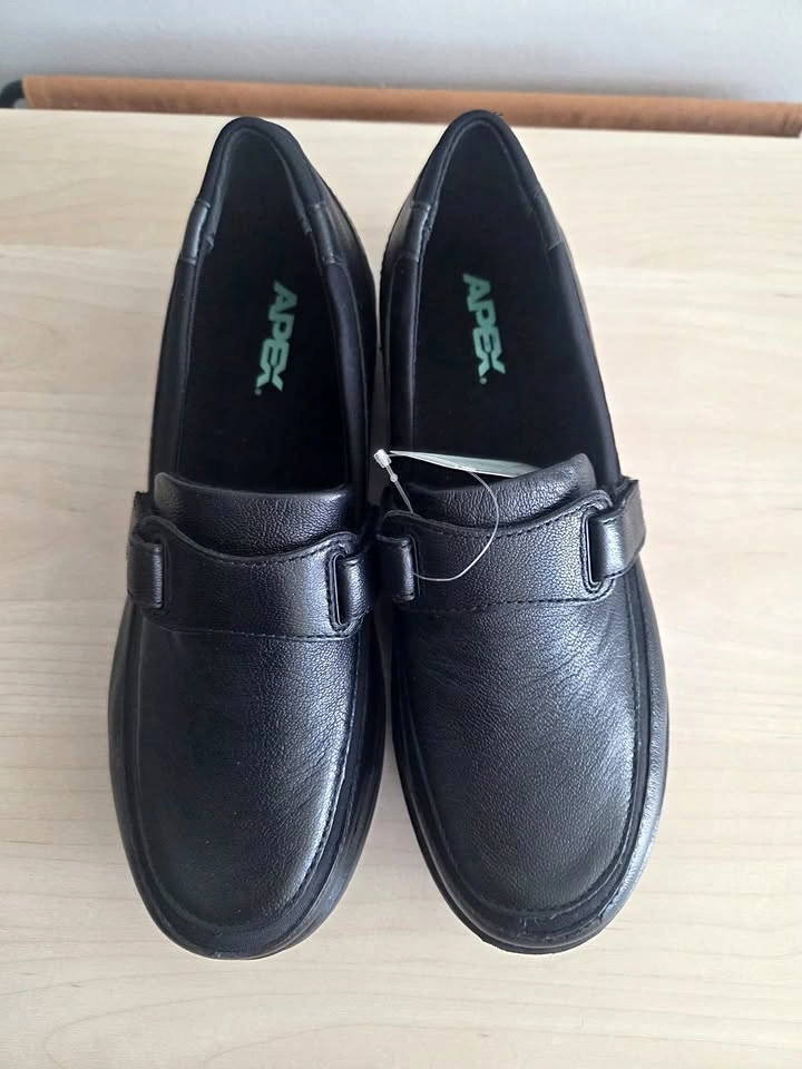 Apex - NWT Evelyn Black Shoes - Size 7