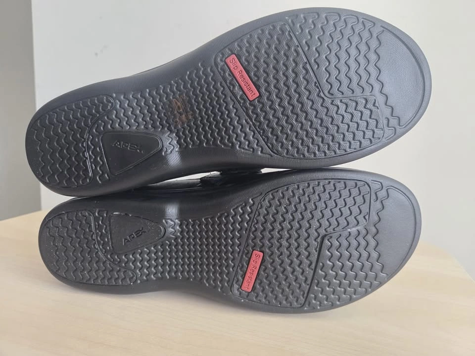 Apex - NWT Evelyn Black Shoes - Size 7 - photo 5