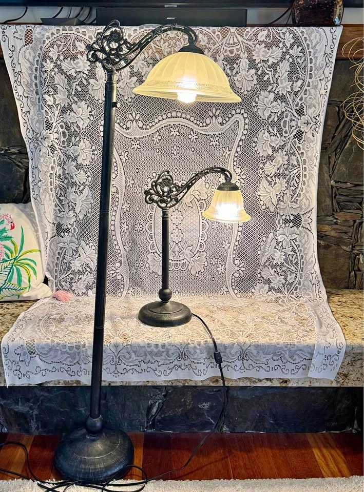 Victorian-Style Bridge Lamp Set (2002) Elite Classics