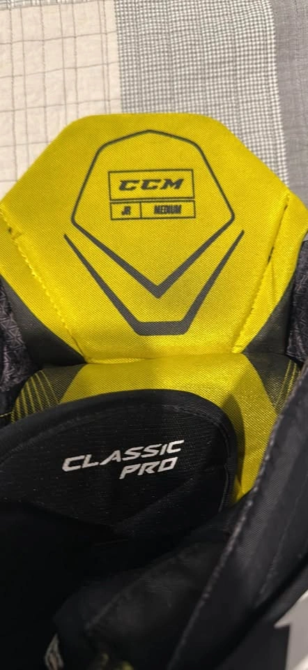 CCM Jr medium hockey pants - photo 2