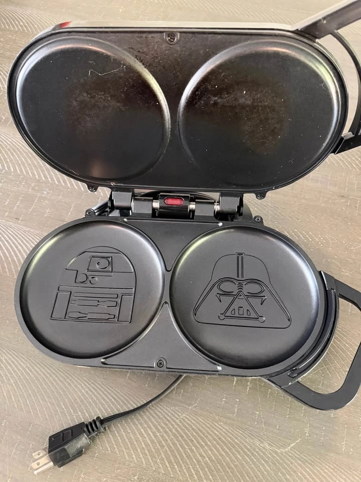 Star Wars Pancake Maker - photo 2