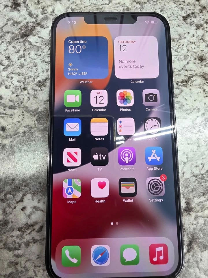 iphone 12 Pro Max - photo 2
