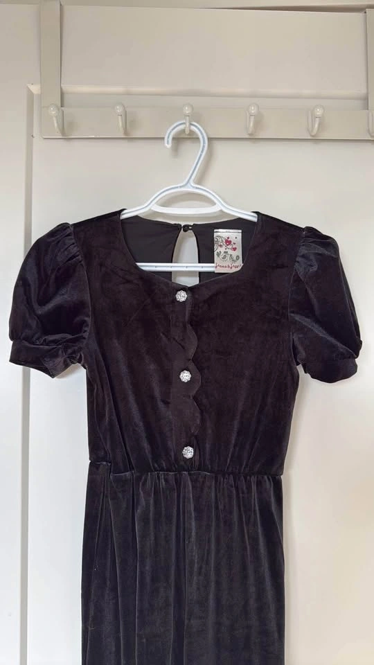 Girls size 12 short sleeve jump suit - photo 2