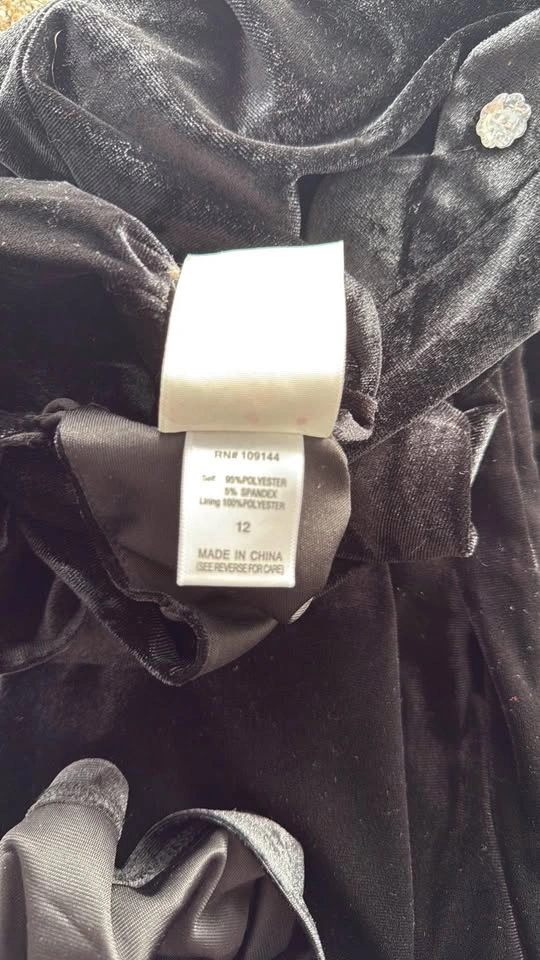 Girls size 12 short sleeve jump suit - photo 3