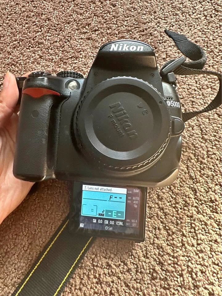 Nikon D5000