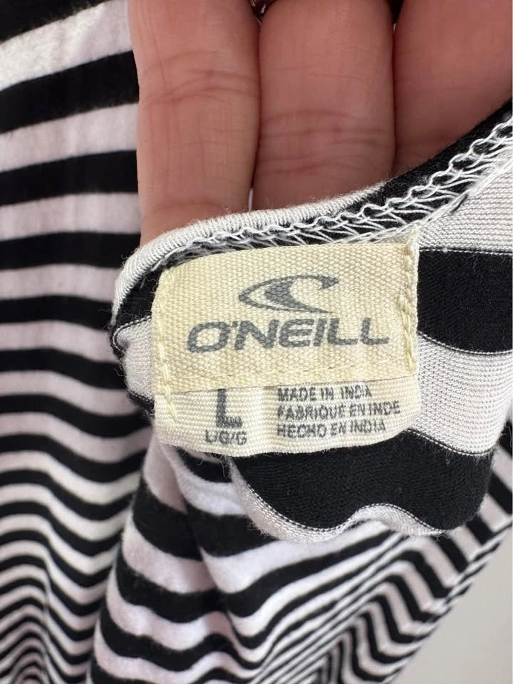 O’Neill Black & White Striped Maxi Dress – Size Large - photo 5