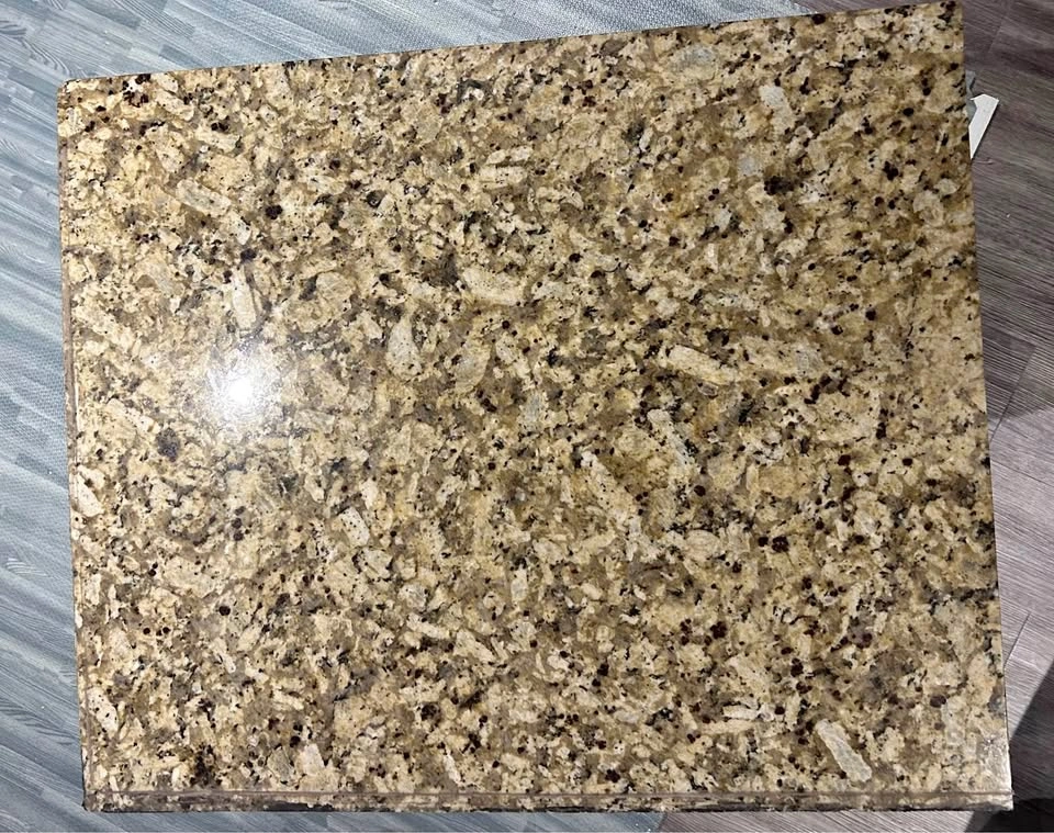 31” x 26” Granite Countertop Remnant