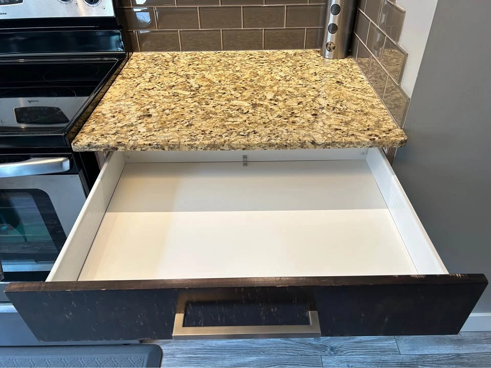 31” x 26” Granite Countertop Remnant - photo 2