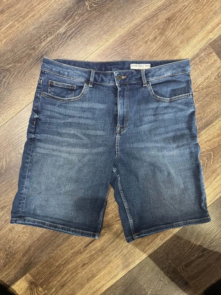 Marks & Spencer Denim Bermuda Shorts – Size 10 - photo 4