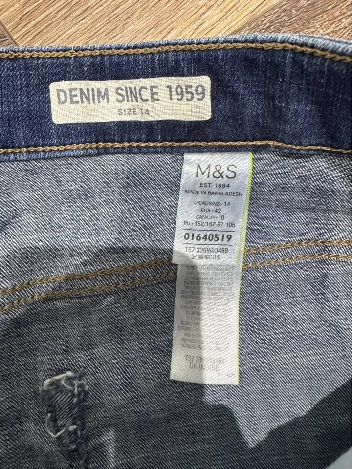 Marks & Spencer Denim Bermuda Shorts – Size 10 - photo 5