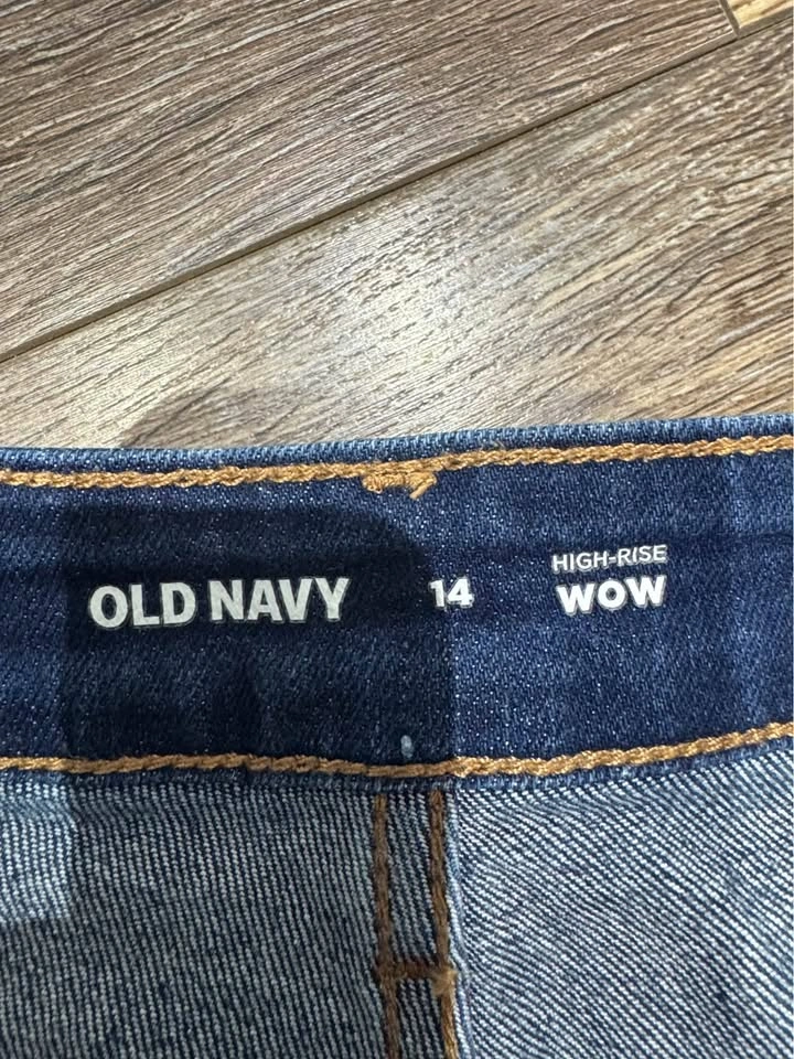 Old Navy Wow High-Rise Denim Shorts Size 14 - photo 3
