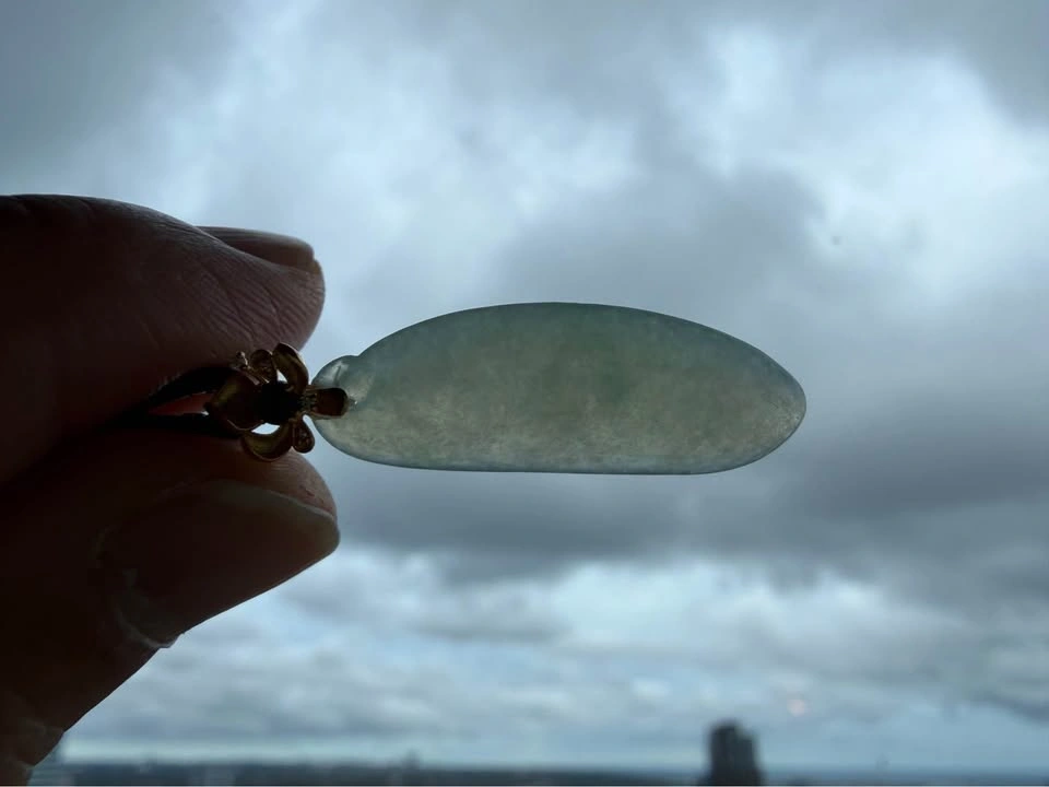 Grade A Jadeite Pendant in 18K Gold with Diamond - photo 3