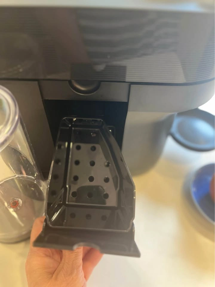 Compact One-Touch Nespresso Vertuo Pop+ plus bonus Storage Cube - photo 4