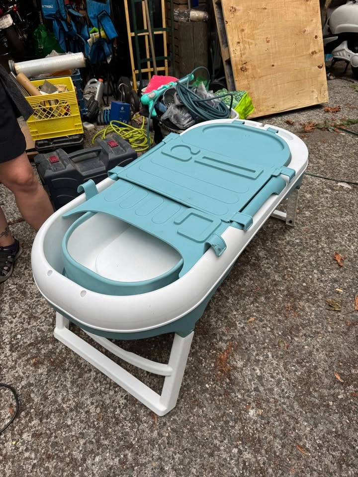 Collapsible bathtub - photo 2