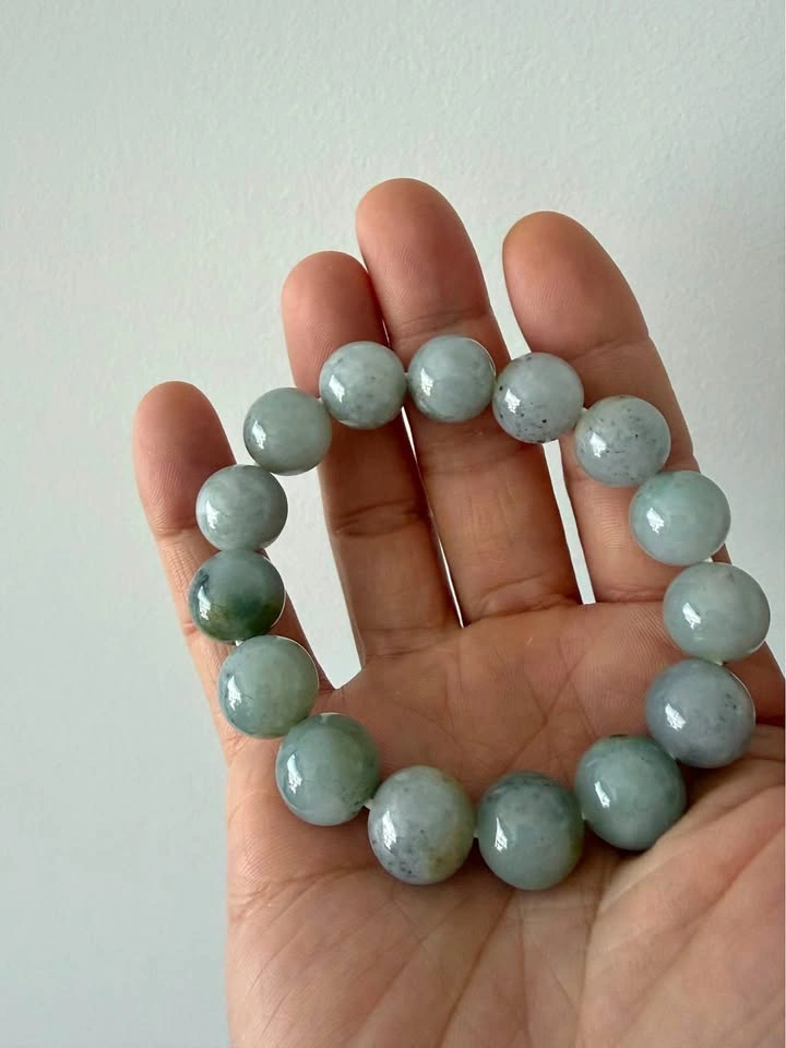 Type A Jadeite Jade Bracelet 14mm