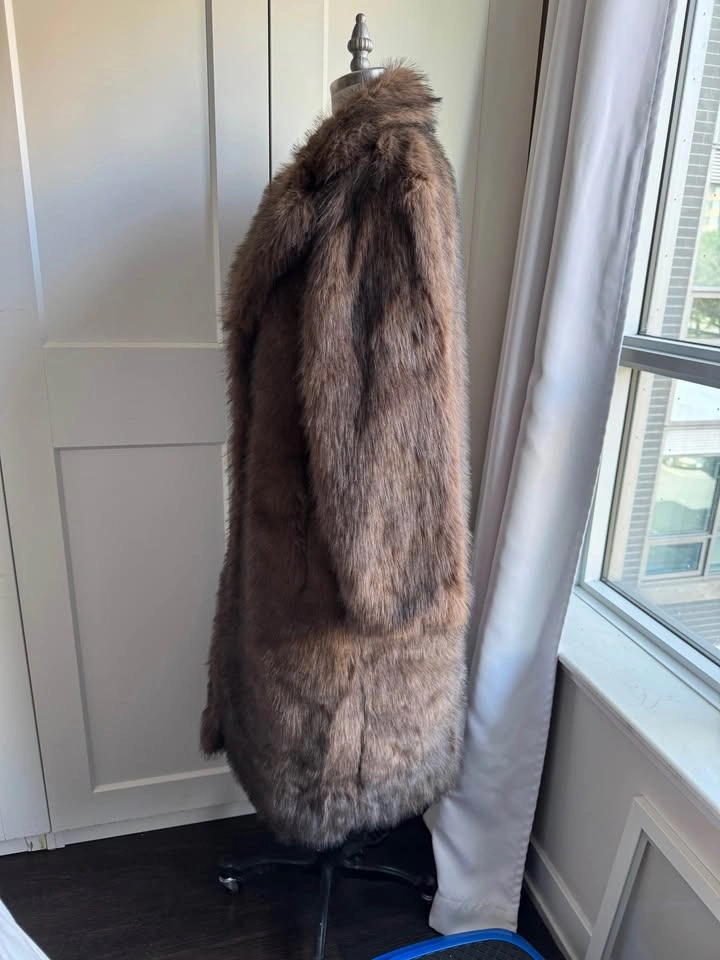 Brand New Ladies Faux Fur Winter Coat Size Large - photo 4