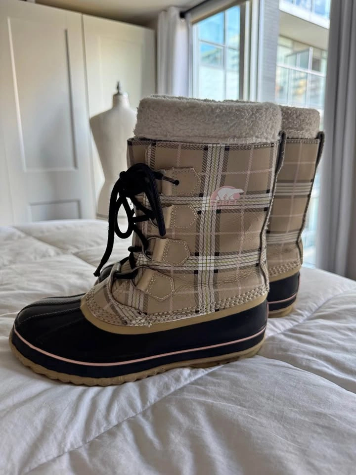 Ladies SOREL Waterproof Winter Boots Size 7