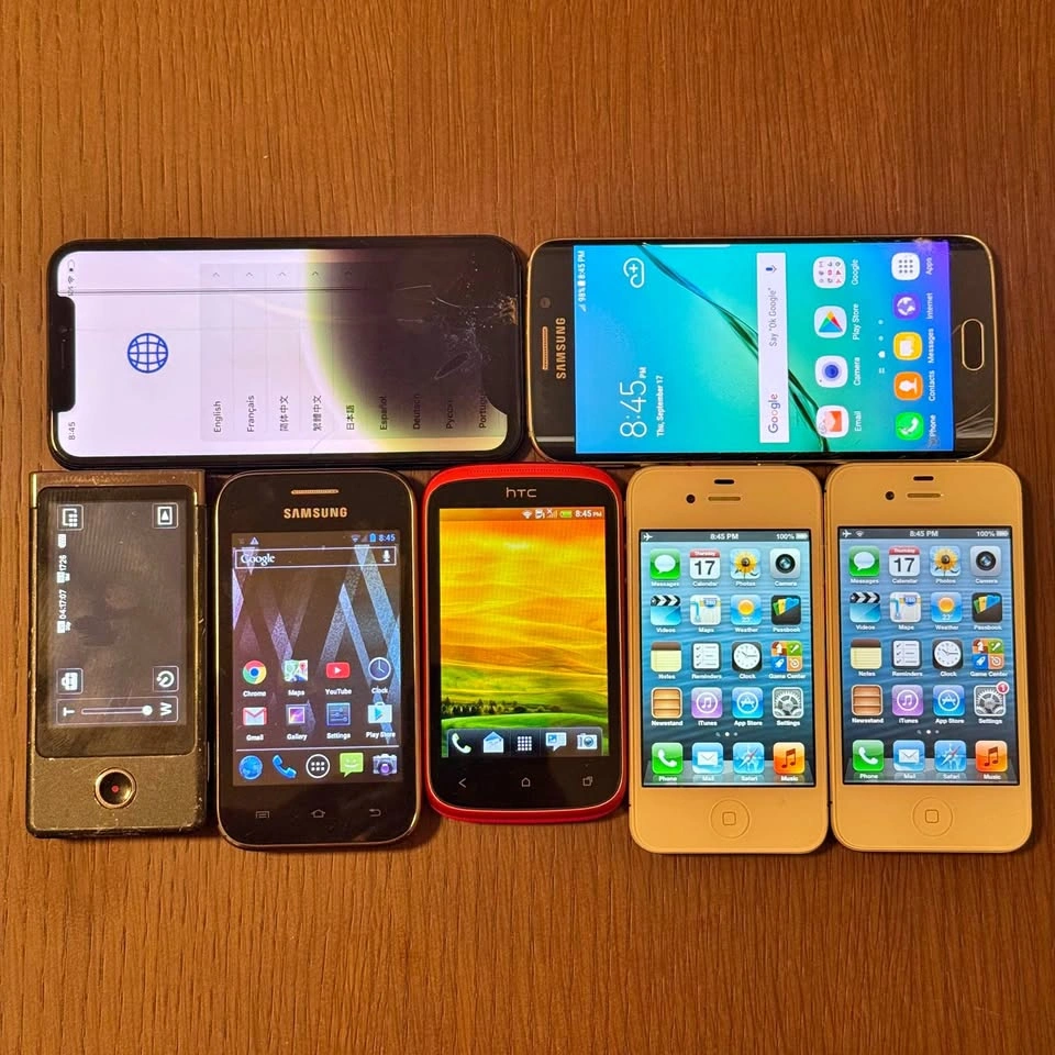 Bundle of Old Phones: iPhone, Samsung, Sony, HTC 🏈