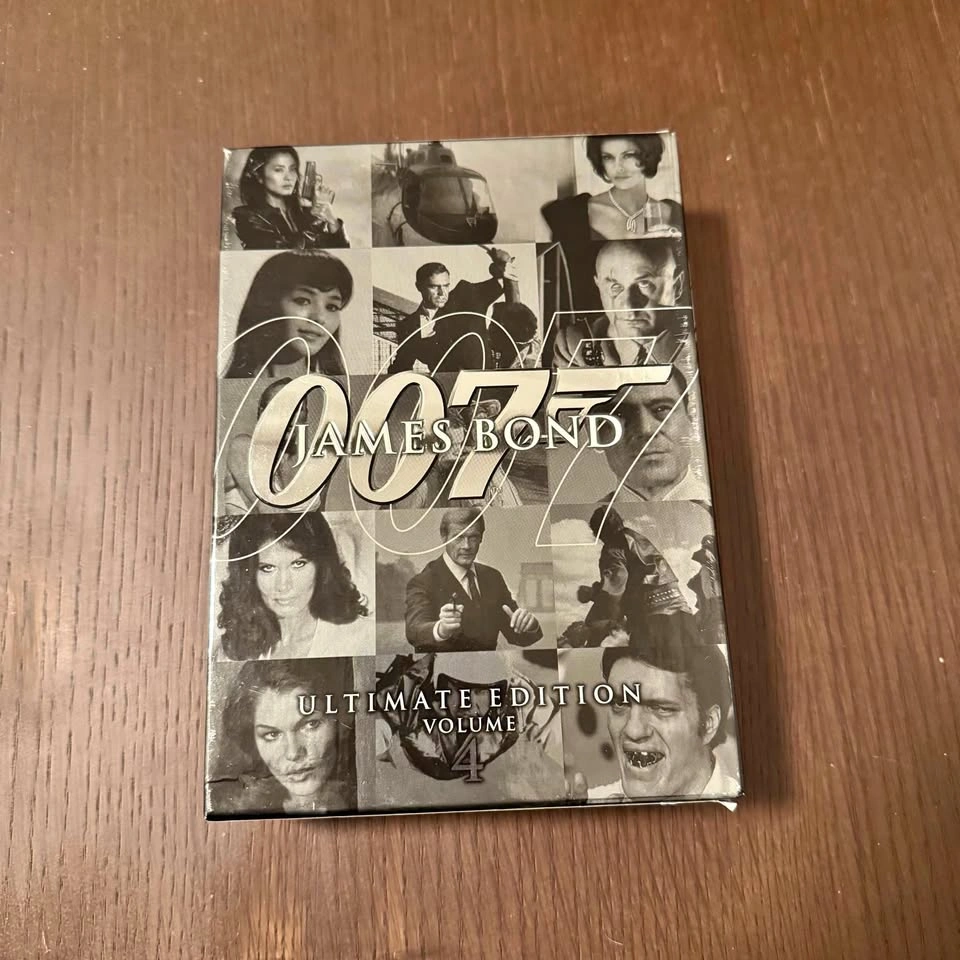 James Bond Ultimate Edition Volume 4 DVD Box Set 🏈