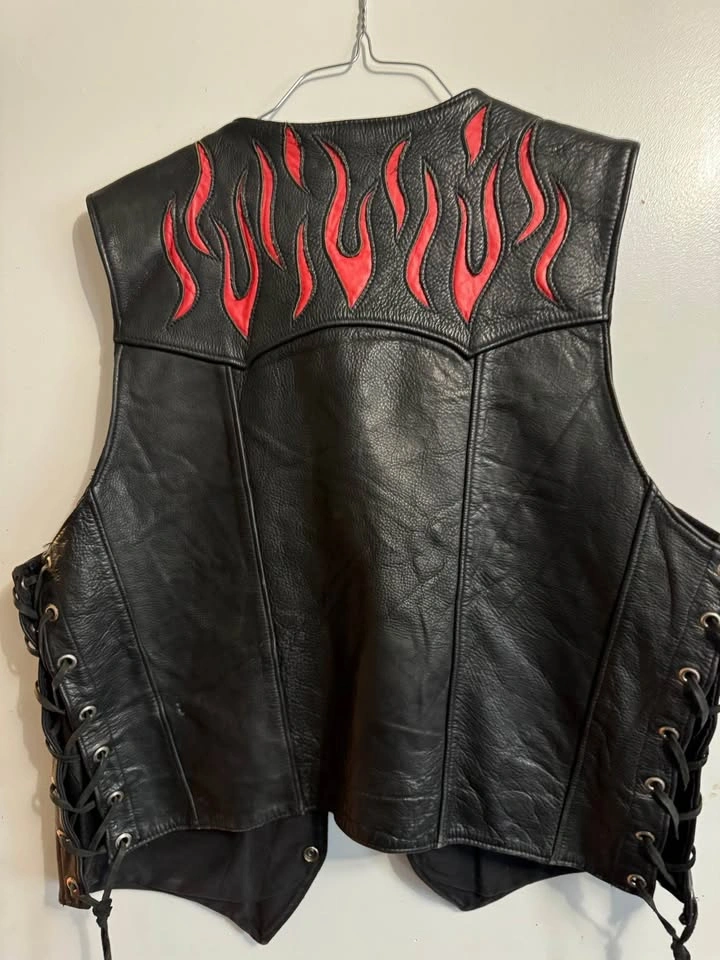 Custom leather vest by Stan the Leatherman - photo 3