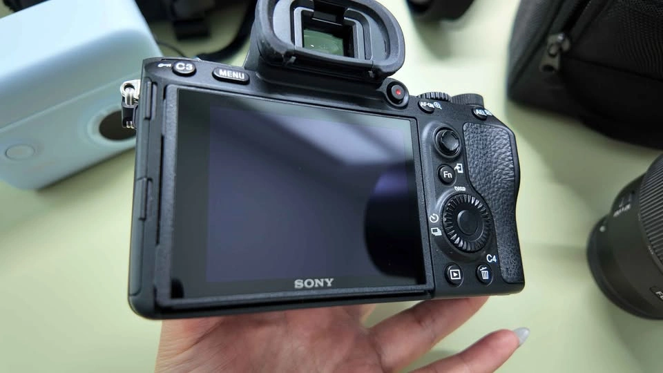 Sony Alpha A7III Camera Equipment - photo 5
