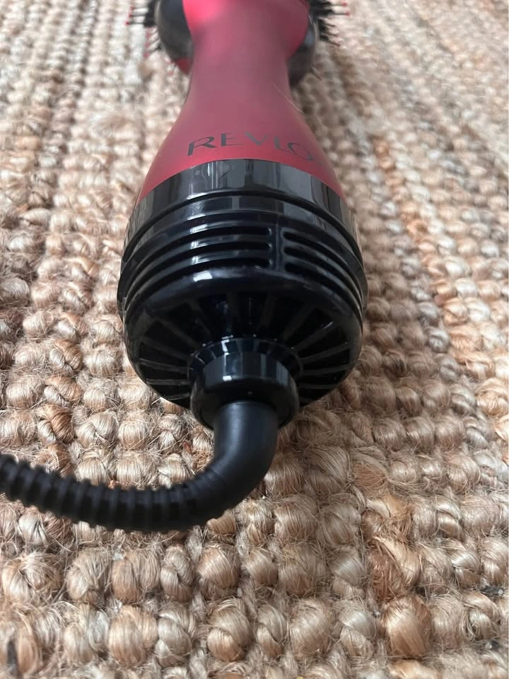 Revlon Salon One-Step Hair Dryer & Volumizer – Special Edition - photo 5