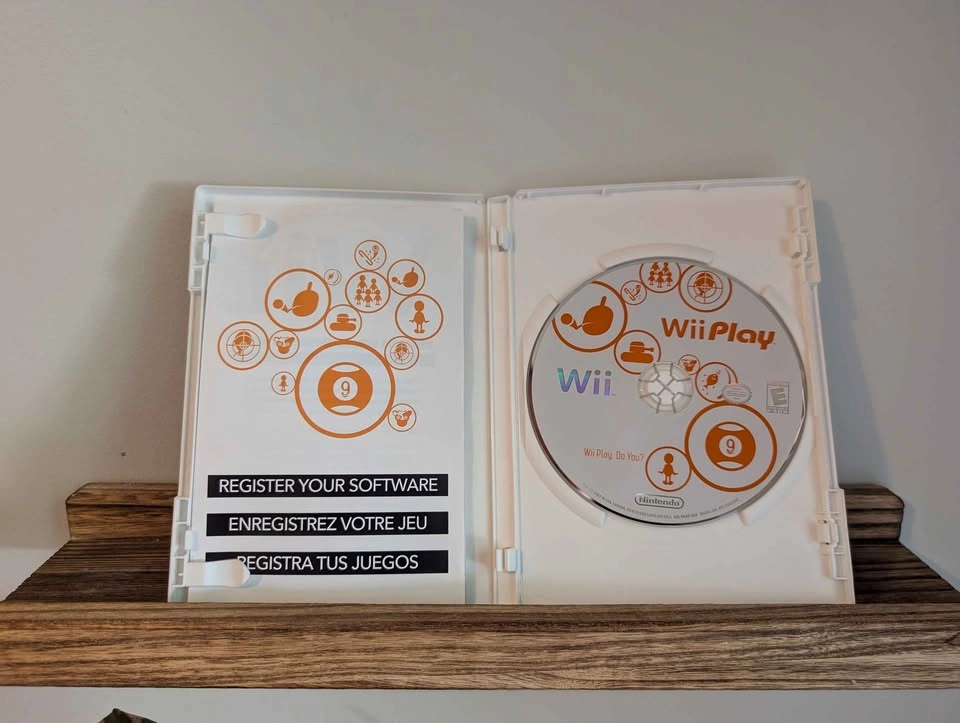 Nintendo Wii Play - photo 2