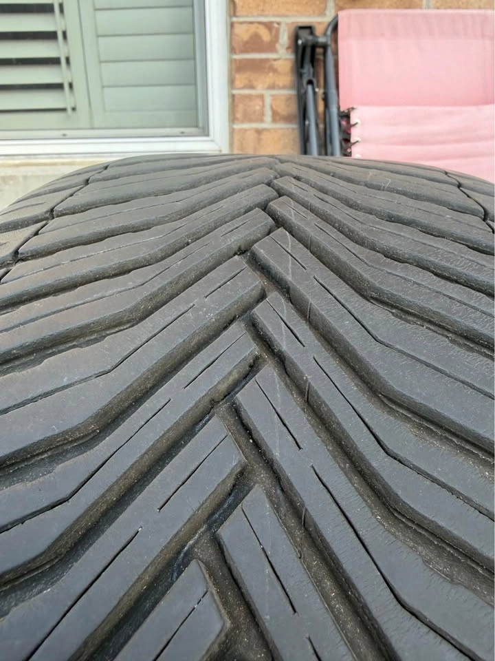 Set of 4 Michelin CrossClimate2 Tires on Acura Wheels 225/50R18 - photo 5
