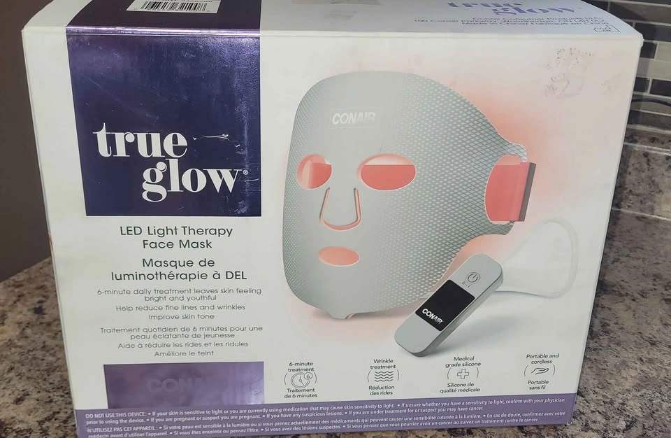 True Glow LED Light Therapy Face Mask - photo 4