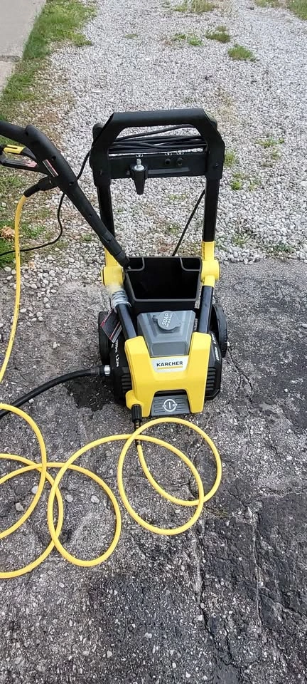 Karcher 1900PSI Pressure Washer - photo 3