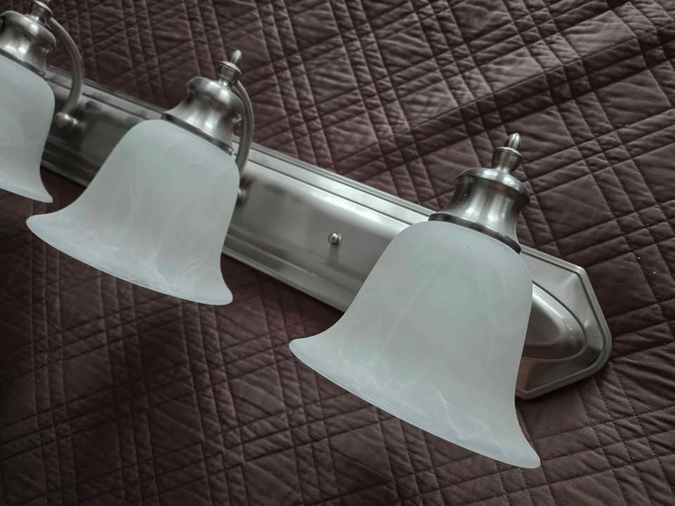 Vanity Light - photo 2