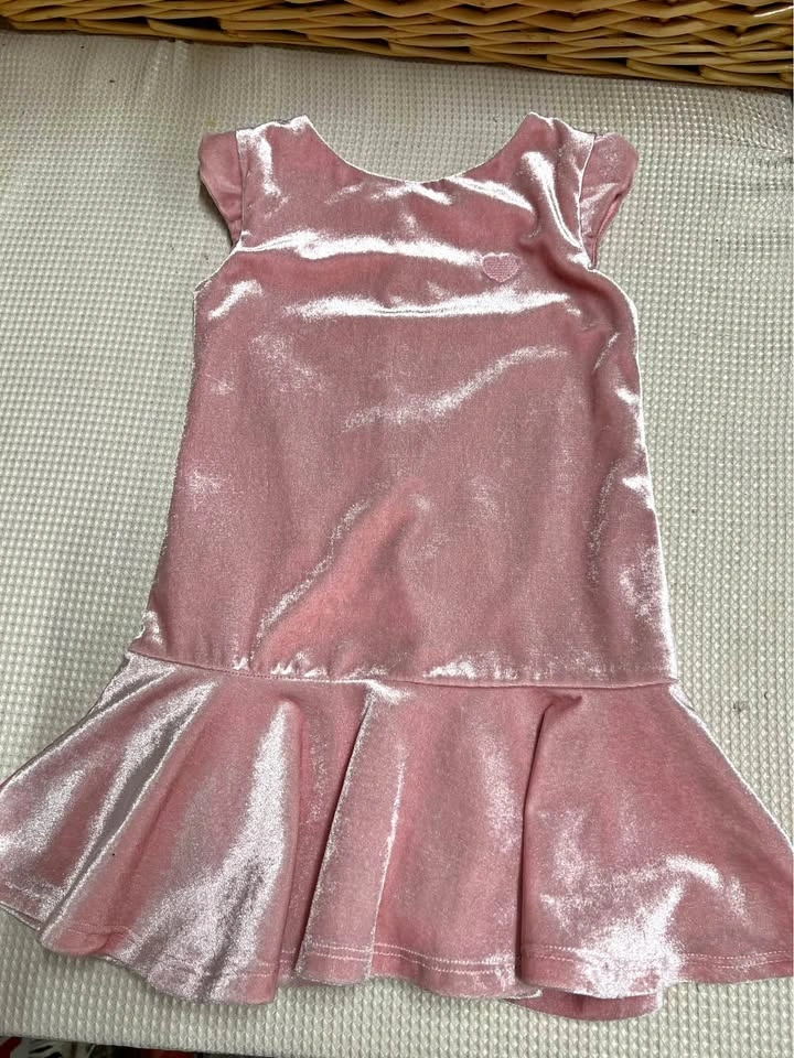 🏈 Pink Velvet Dress