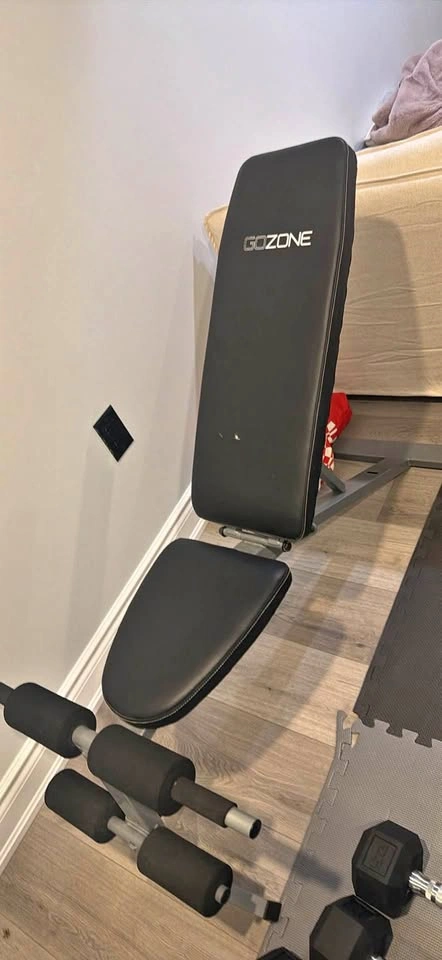 GoZone Adjustable Workout / Weight Bench – Good Condition