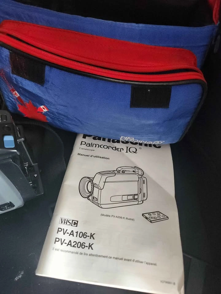 Panasonic Palmcorder IQ PV-A106 VHS-C Camcorder no battery 🏈 - photo 2