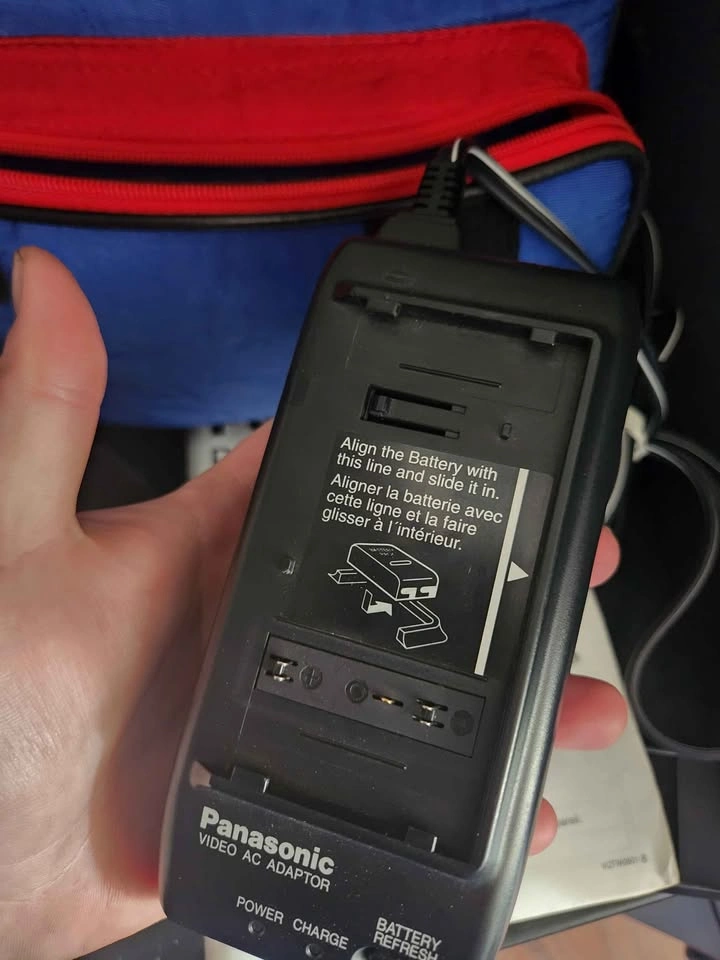 Panasonic Palmcorder IQ PV-A106 VHS-C Camcorder no battery 🏈 - photo 5