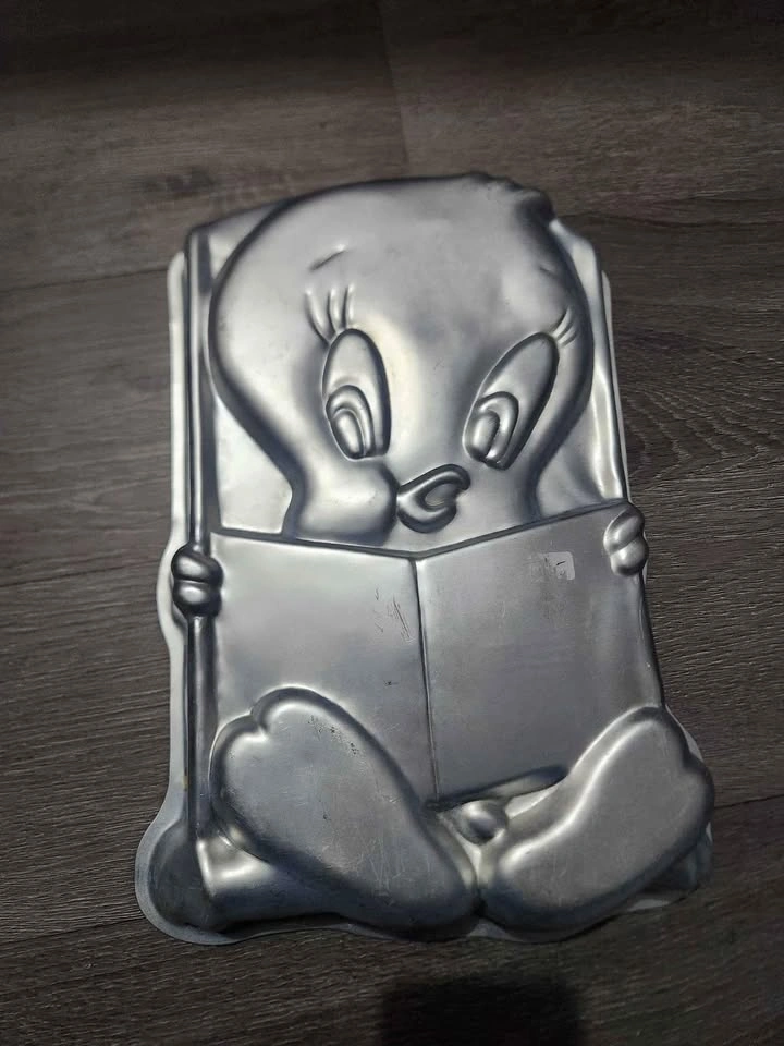 Wilton Tweety Bird and Book Cake Pan Mold 502-7687, 1978 🏈 - photo 4