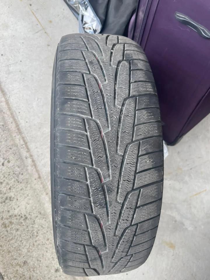 Set of 2 Kumho I'Zen KW21 Winter Tires with Wheels - 205/65R16 - photo 3