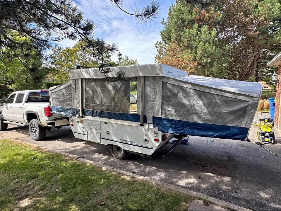 2004 Fleetwood Yuma pop-up trailer