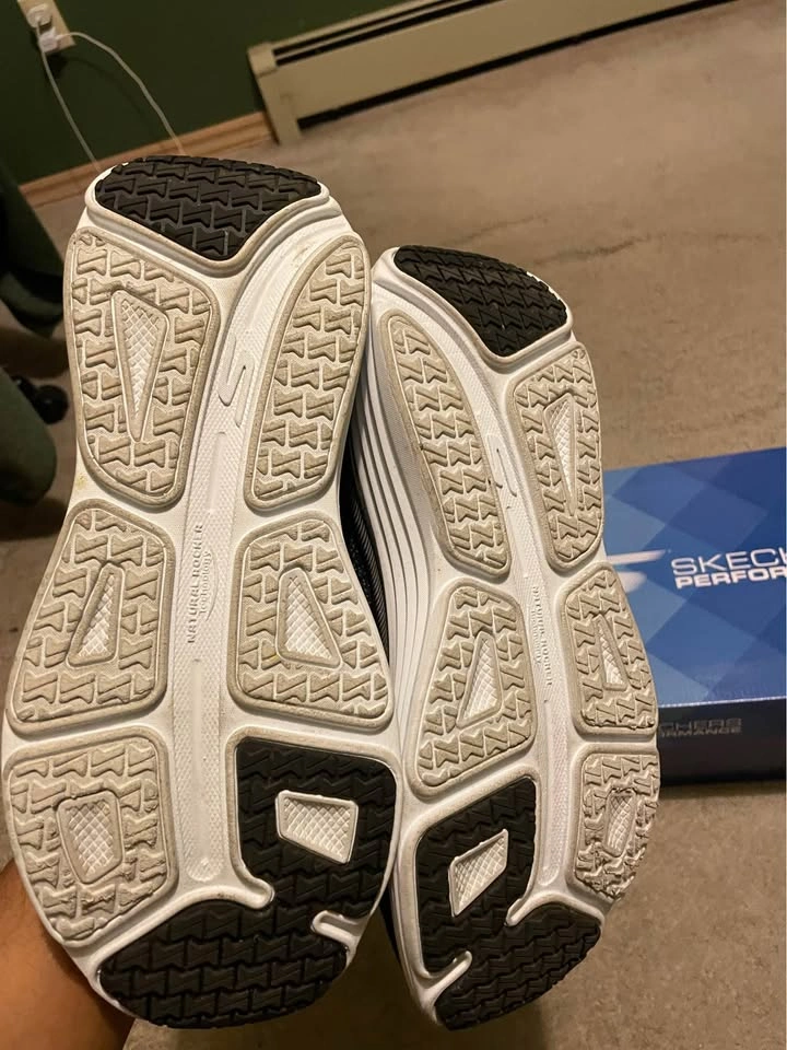 Men’s Max Cushioning Performance Skechers Sneaker - photo 5
