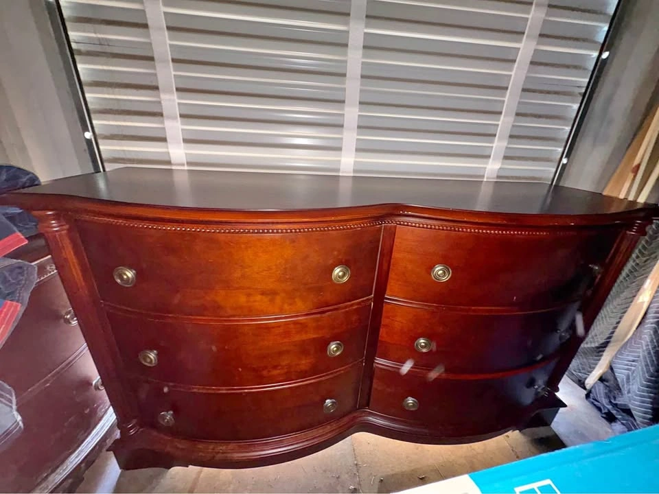 Queen size bedroom set