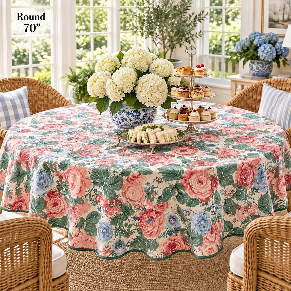 Tablecloth VTG Cabbage Roses Vintage Chintz